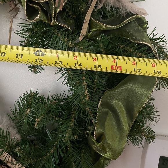 Rustic Wildlife Winter Wreath 17” by 19” Holiday Christmas - Picture 8 of 10